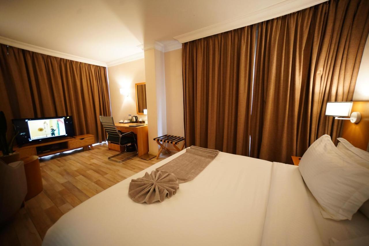 Mado Hotel Addis Ababa Exterior photo