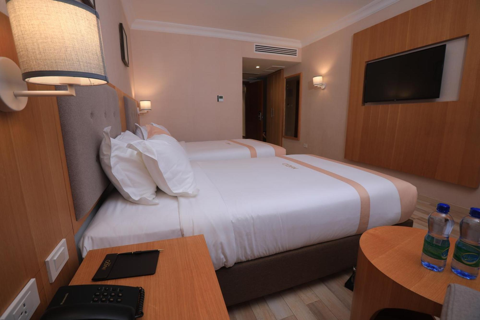 Mado Hotel Addis Ababa Exterior photo
