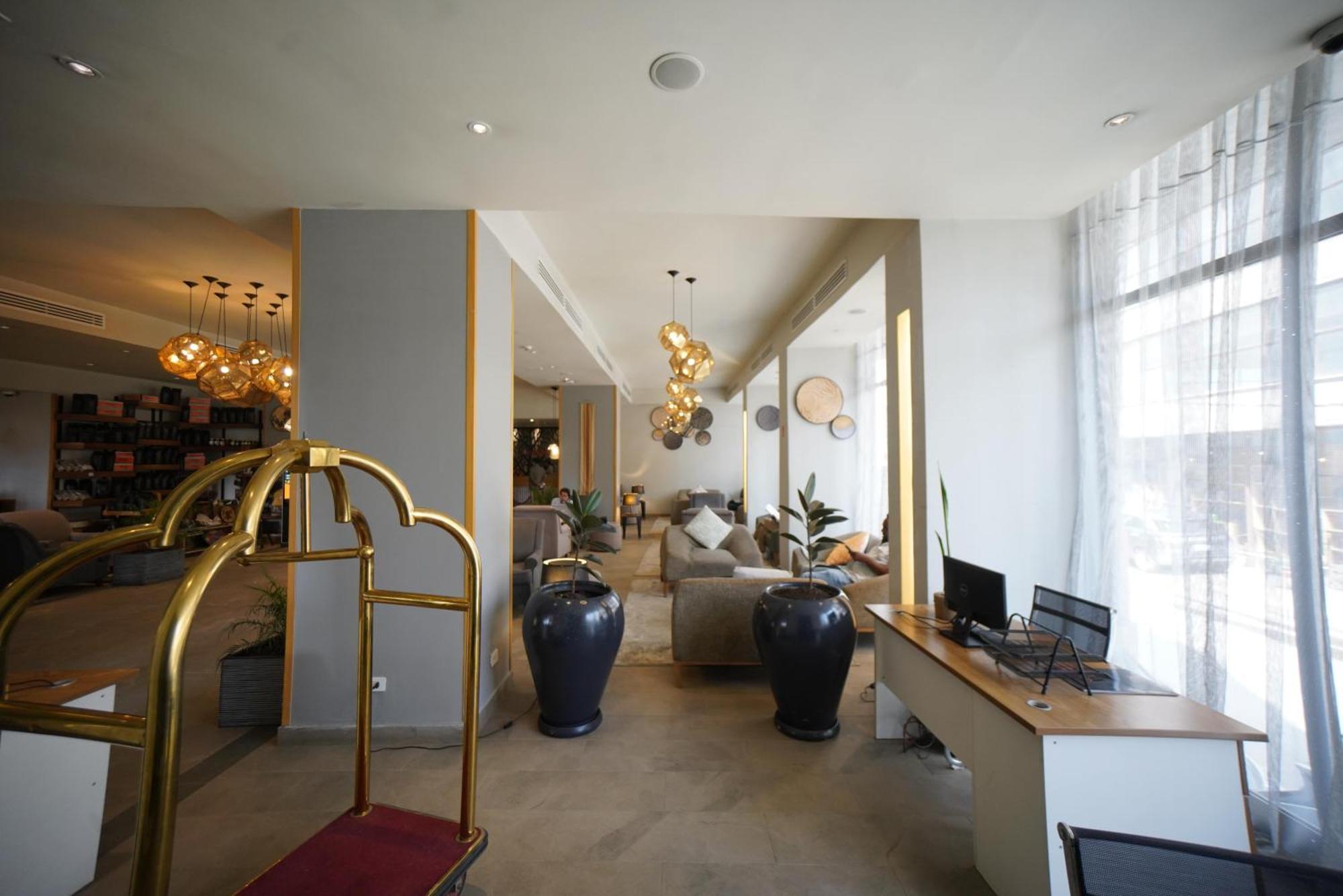 Mado Hotel Addis Ababa Exterior photo