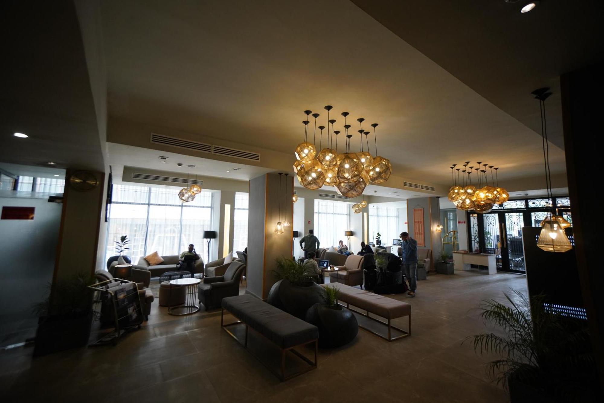 Mado Hotel Addis Ababa Exterior photo