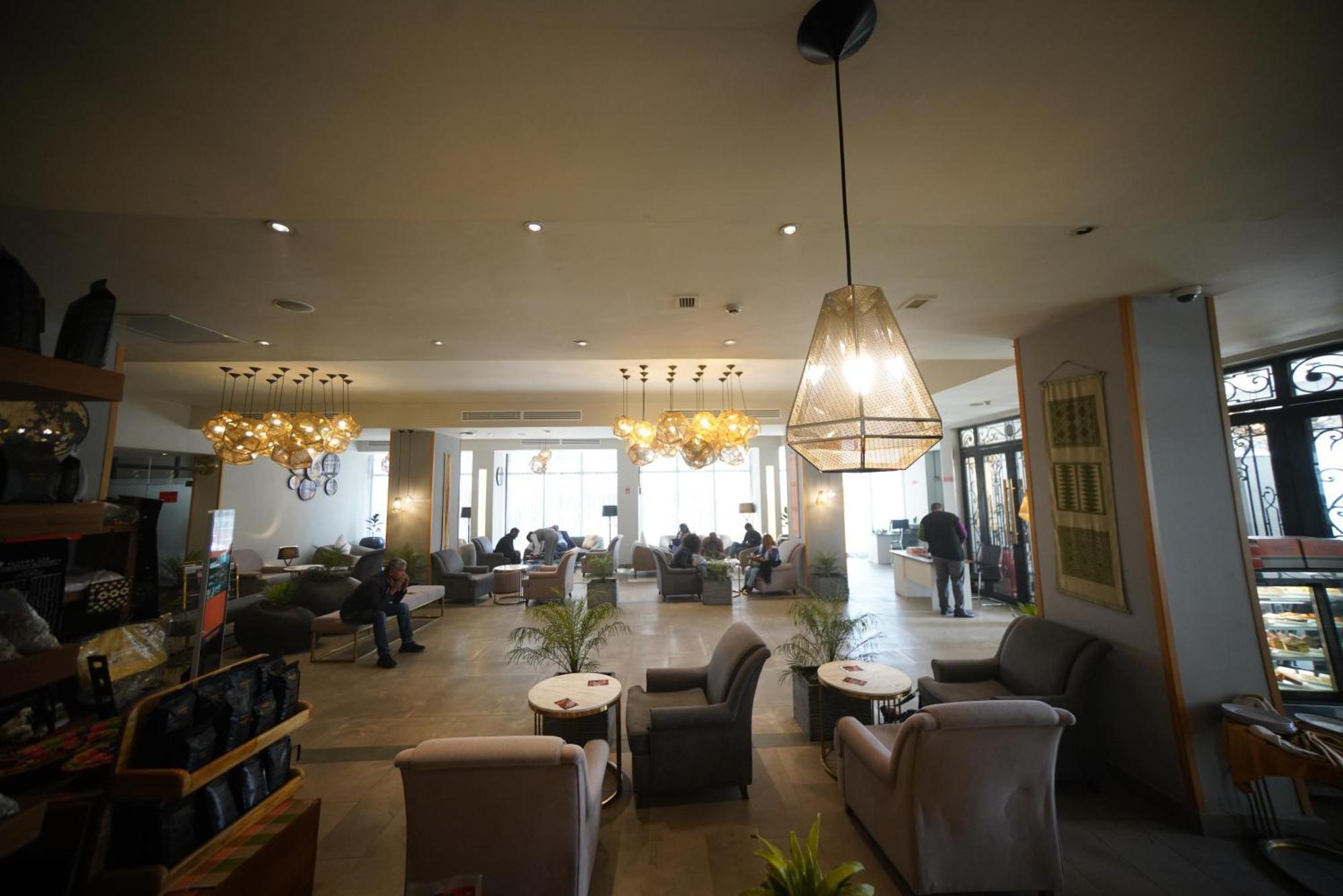 Mado Hotel Addis Ababa Exterior photo