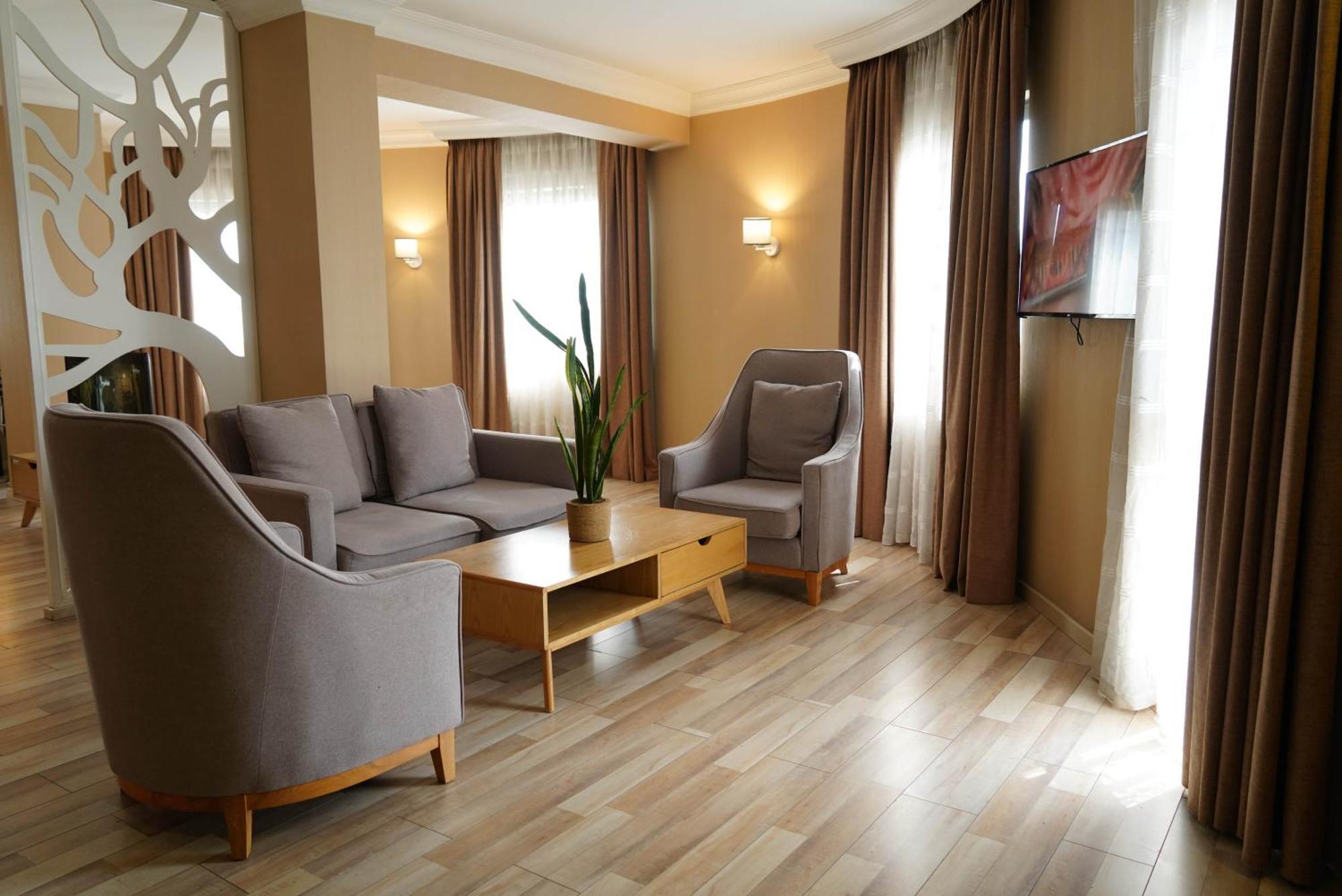 Mado Hotel Addis Ababa Exterior photo